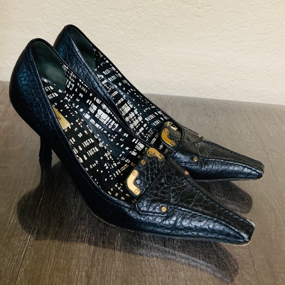 Prada Women’s Black Pointy Heels Size 7. Mary Jane Leather Heels - Picture 1 of 14
